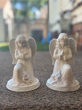 Cream Angel Figurine Set — Peaceful Kneeling Statues for Home Decor